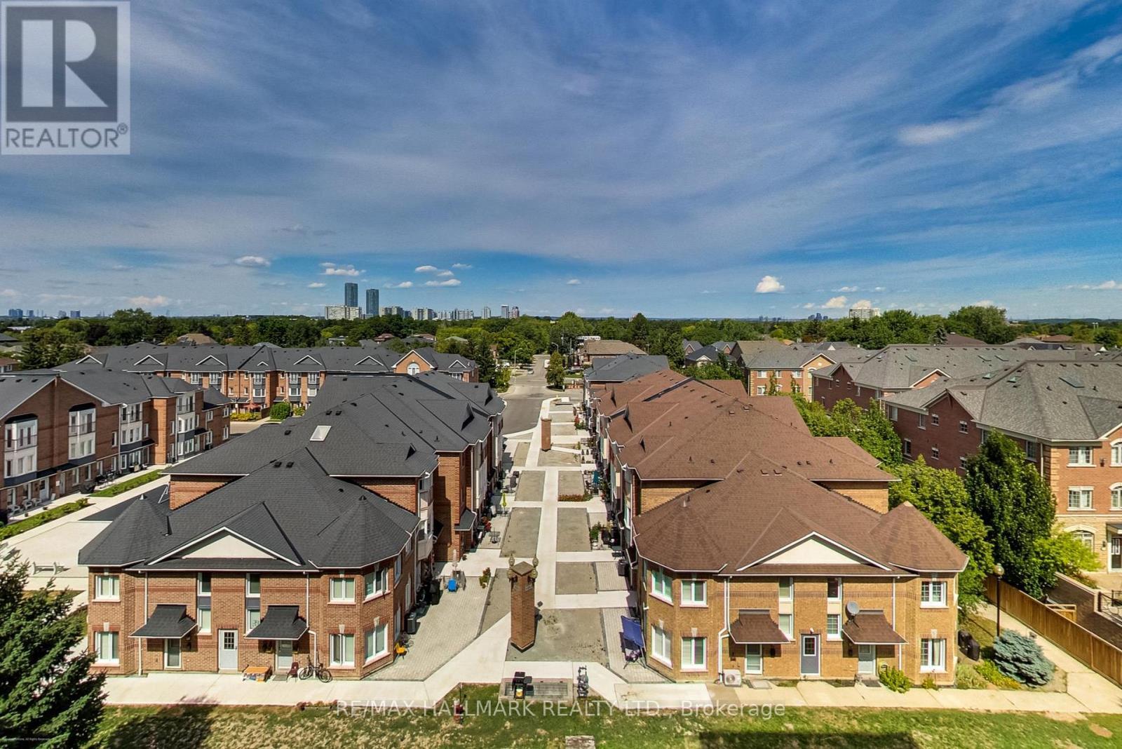 702 - 5 Emerald Lane, Vaughan, ON - Outdoor With View