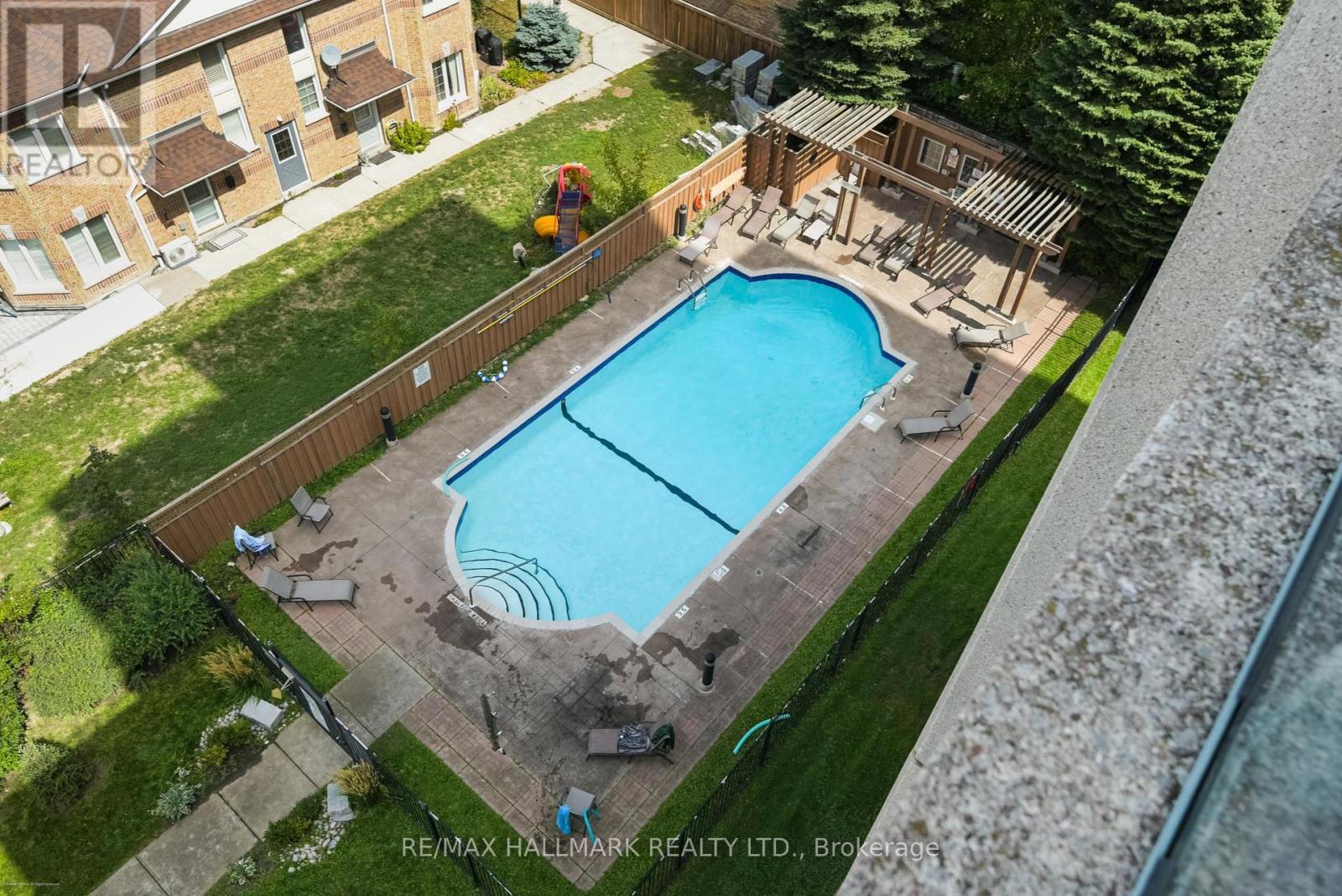Sauna - 702 - 5 Emerald Lane, Vaughan, ON - Outdoor With In Ground Pool With View