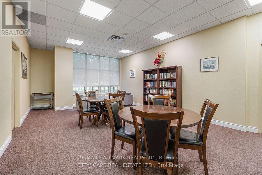 702 - 5 Emerald Lane, Vaughan, ON - Indoor