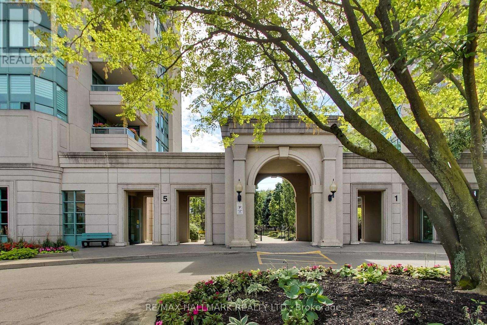 Primary Bedroom - 702 - 5 Emerald Lane, Vaughan, ON - Outdoor