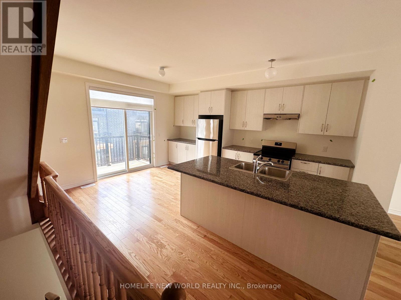 33 Drainie Street, Vaughan, ON - Indoor Photo Showing Kitchen With Double Sink