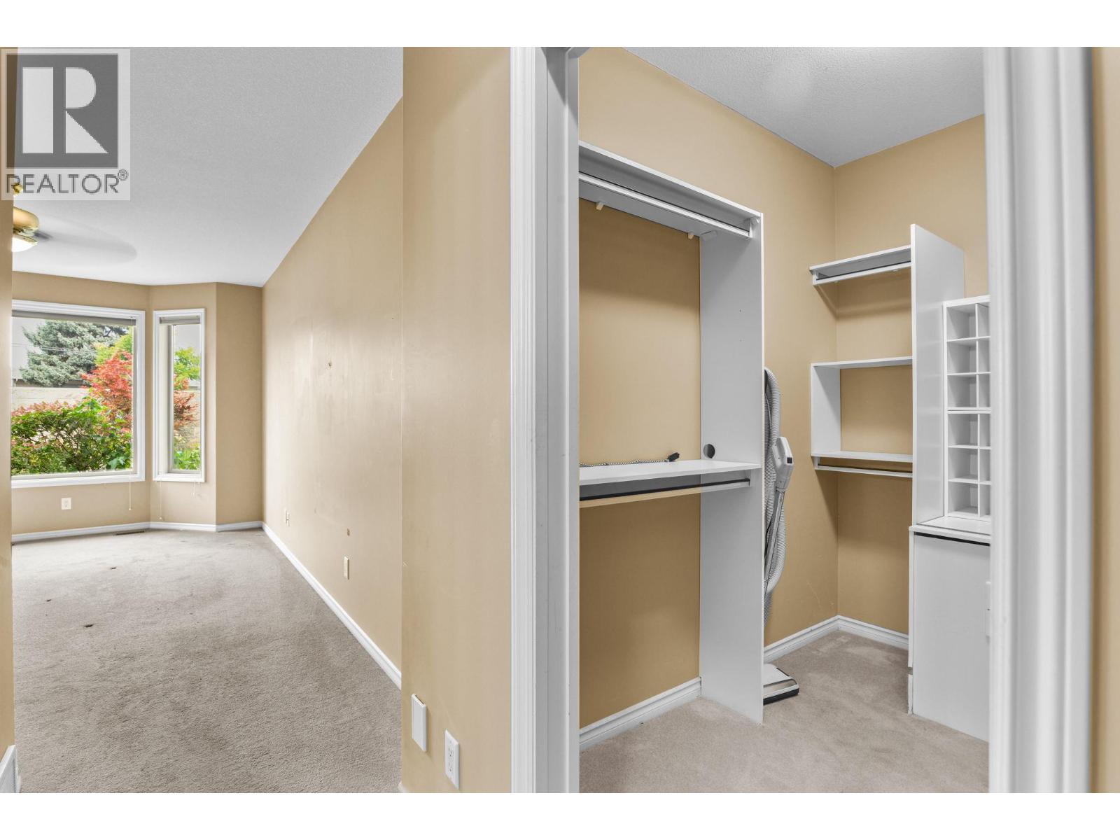 primary walk-in closet - 2365 Stillingfleet Road Unit# 39, Kelowna, BC - Indoor