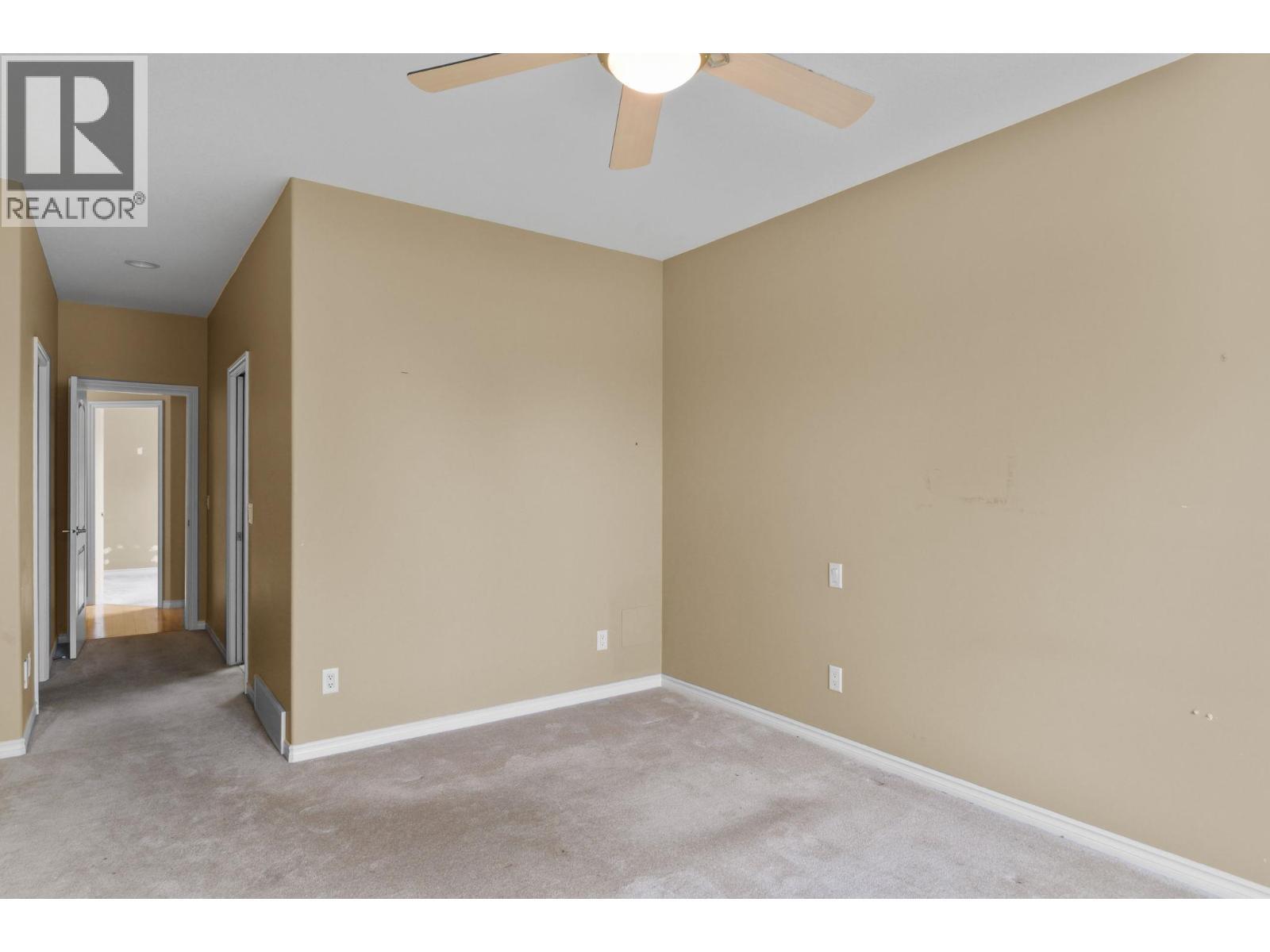 spacious primary bedroom - 2365 Stillingfleet Road Unit# 39, Kelowna, BC - Indoor Photo Showing Other Room