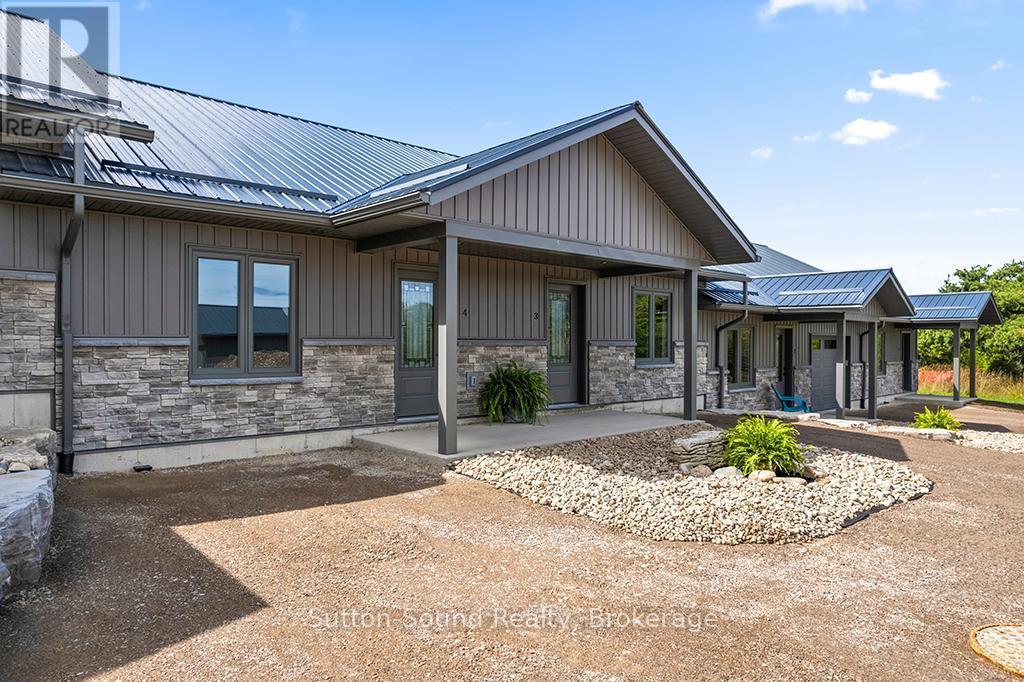 Welcome to Escarpment Heights - 3 - 18 Maple Golf Crescent, Northern Bruce Peninsula, ON - Outdoor
