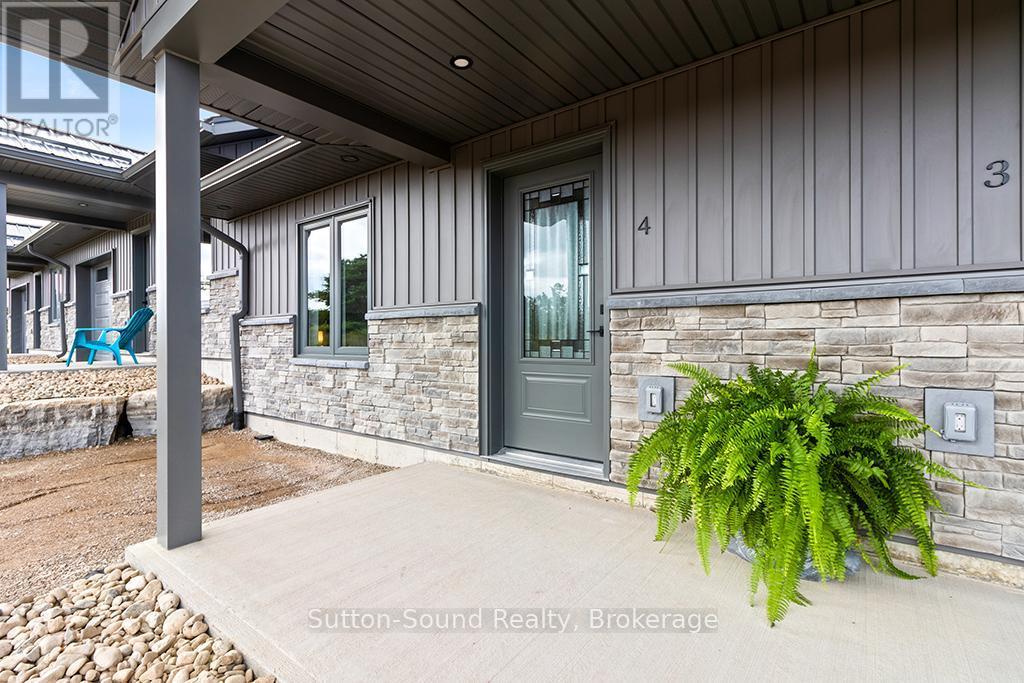 3 - 18 Maple Golf Crescent, Northern Bruce Peninsula, ON - Outdoor With Exterior