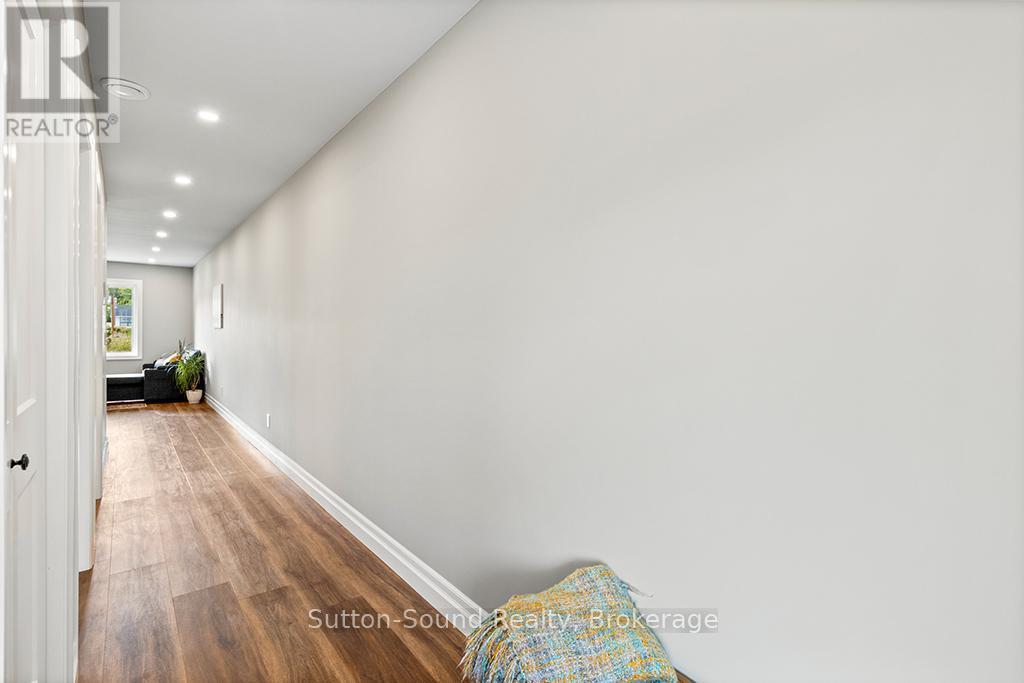 3 - 18 Maple Golf Crescent, Northern Bruce Peninsula, ON - Indoor Photo Showing Other Room