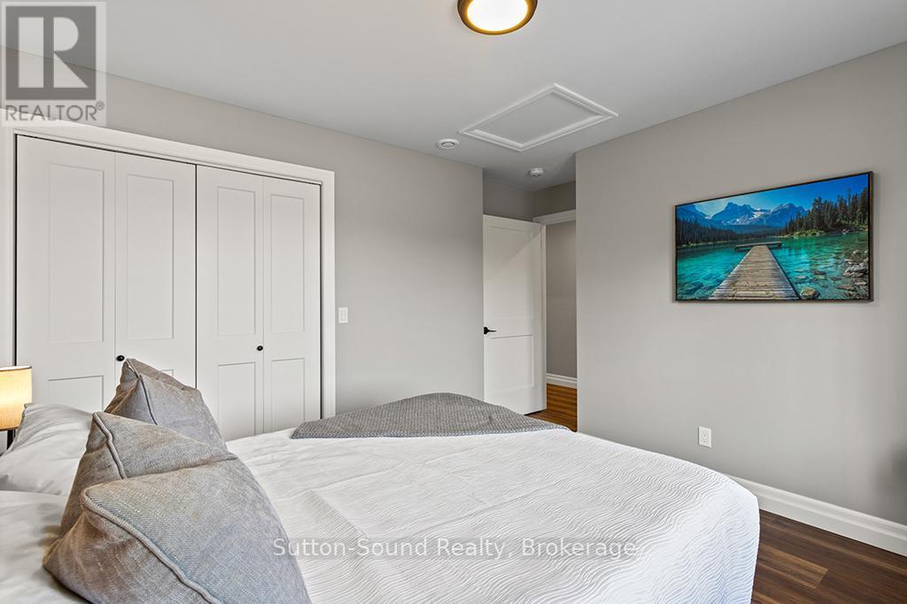 3 - 18 Maple Golf Crescent, Northern Bruce Peninsula, ON - Indoor Photo Showing Bedroom