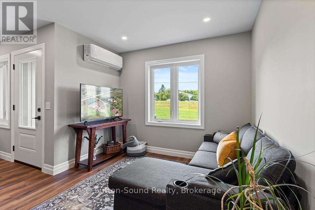 3 - 18 Maple Golf Crescent, Northern Bruce Peninsula, ON - Indoor