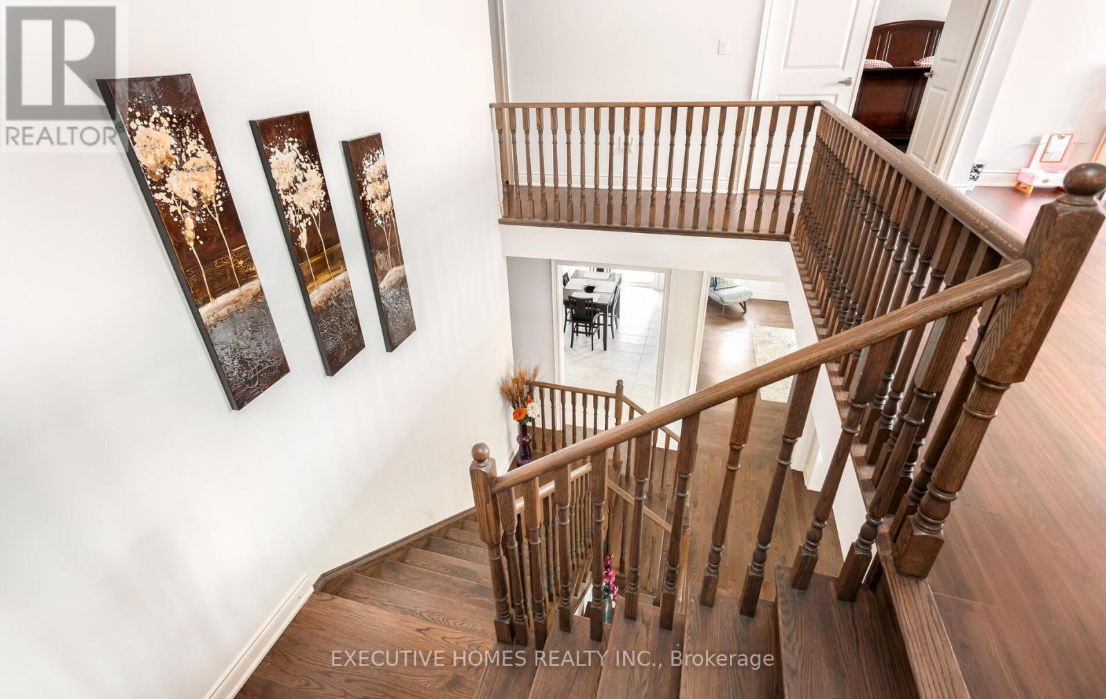 77 Pond View Gate, Hamilton, ON - Indoor Photo Showing Other Room