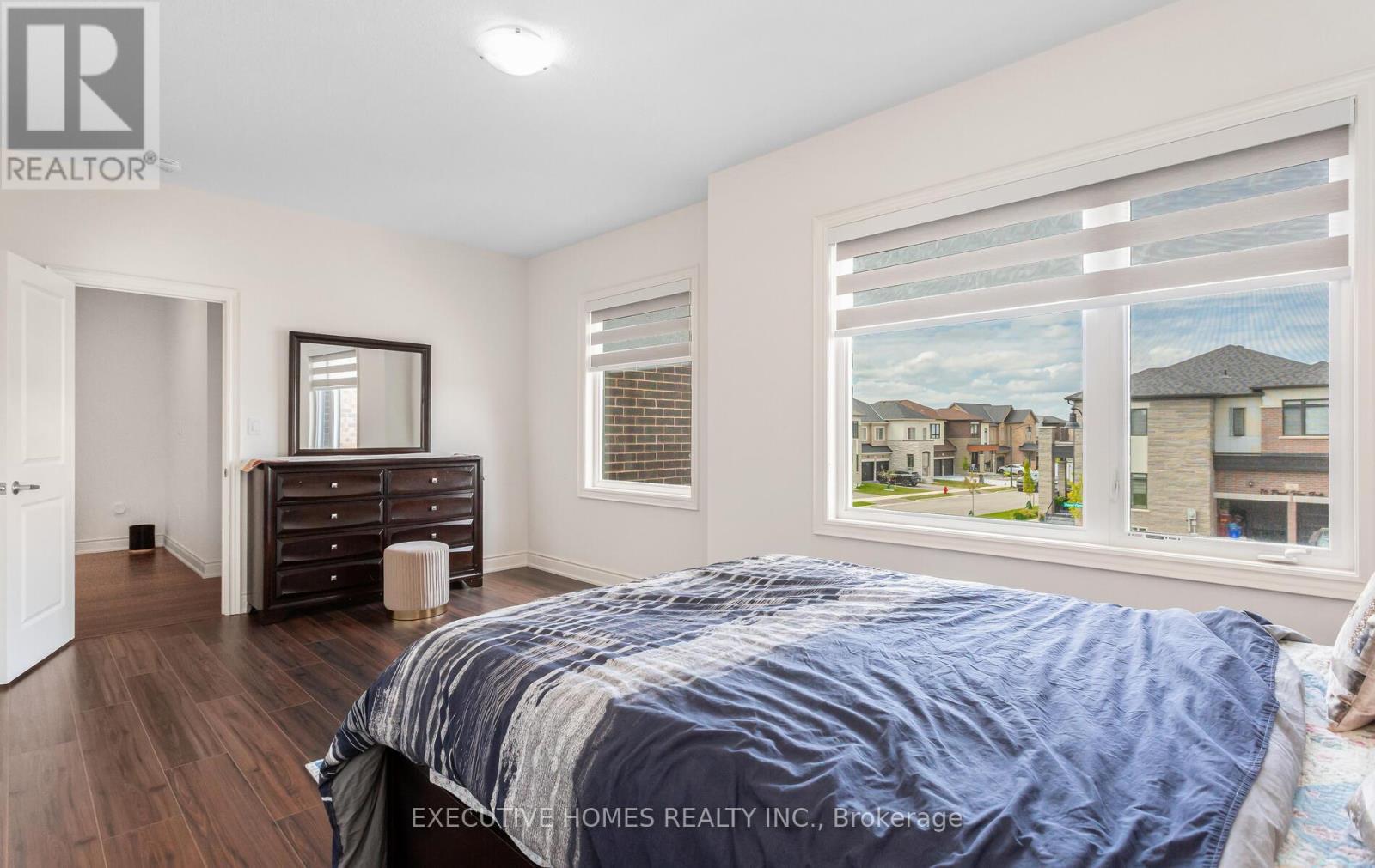 77 Pond View Gate, Hamilton, ON - Indoor Photo Showing Bedroom
