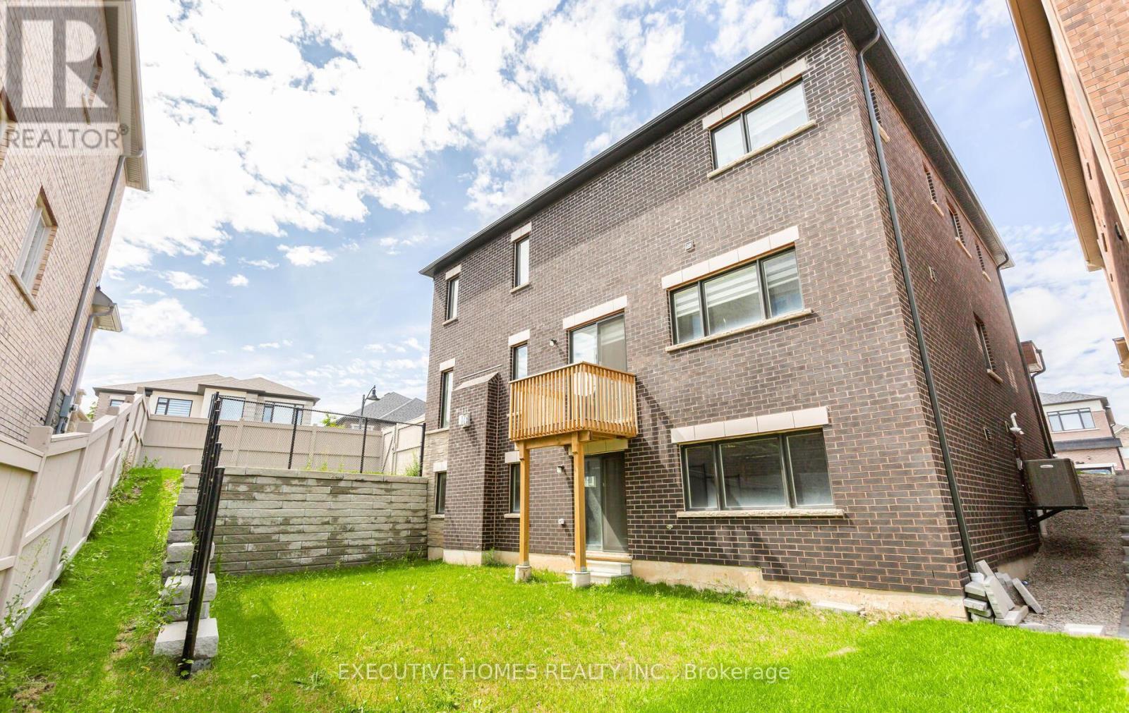 77 Pond View Gate, Hamilton, ON - Outdoor