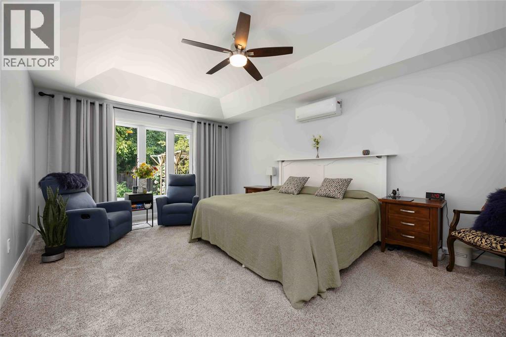 123 Cassandra Boulevard, Sarnia, ON - Indoor Photo Showing Bedroom