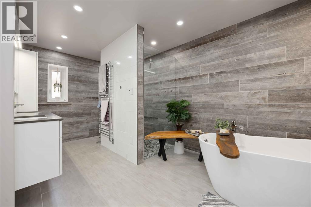 123 Cassandra Boulevard, Sarnia, ON - Indoor Photo Showing Other Room