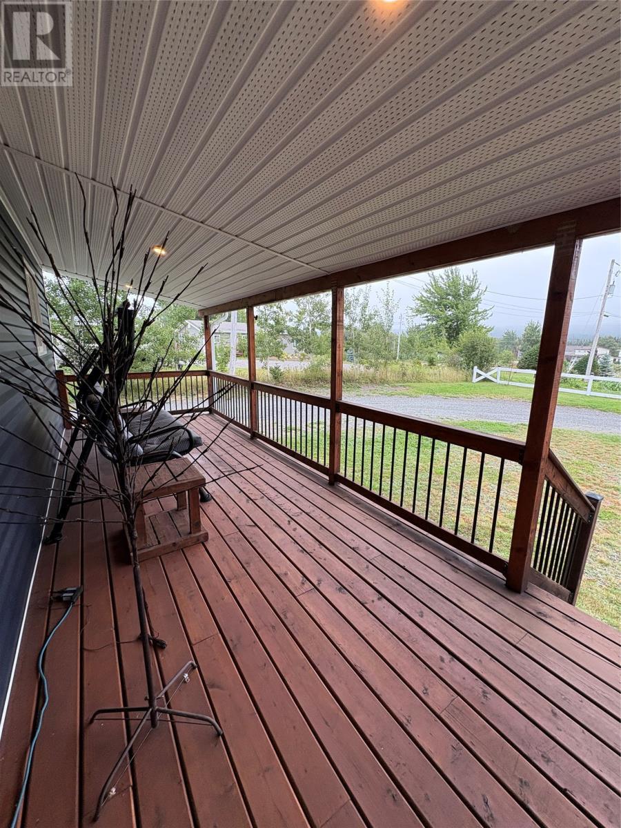 46 Main Street, Brown'S Arm, NL - With Deck Patio Veranda