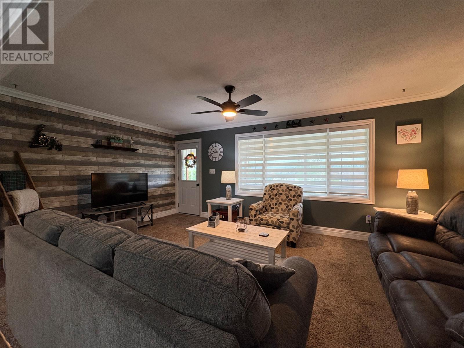 46 Main Street, Brown'S Arm, NL - Indoor Photo Showing Living Room