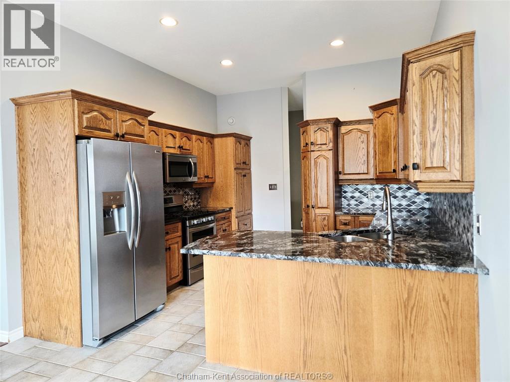 161 Aberdeen Street, Merlin, ON - Indoor Photo Showing Kitchen