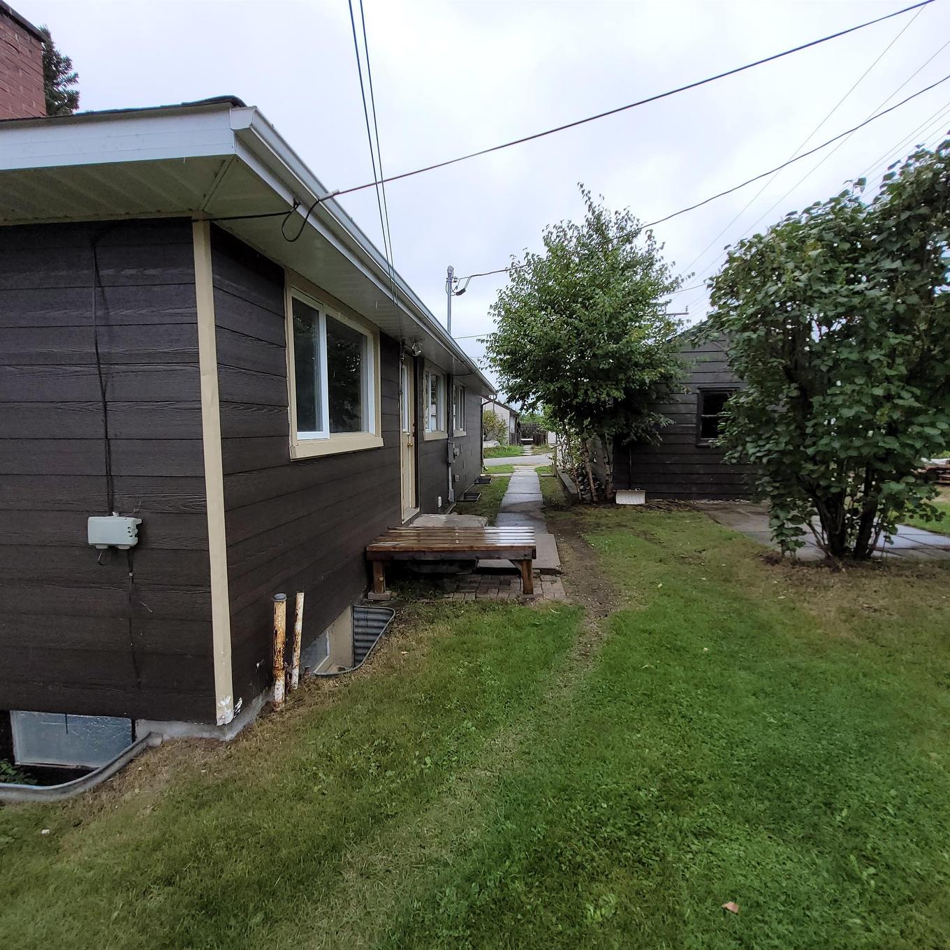 22 & 24 Mona Drive, Manitouwadge, ON - Outdoor With Exterior