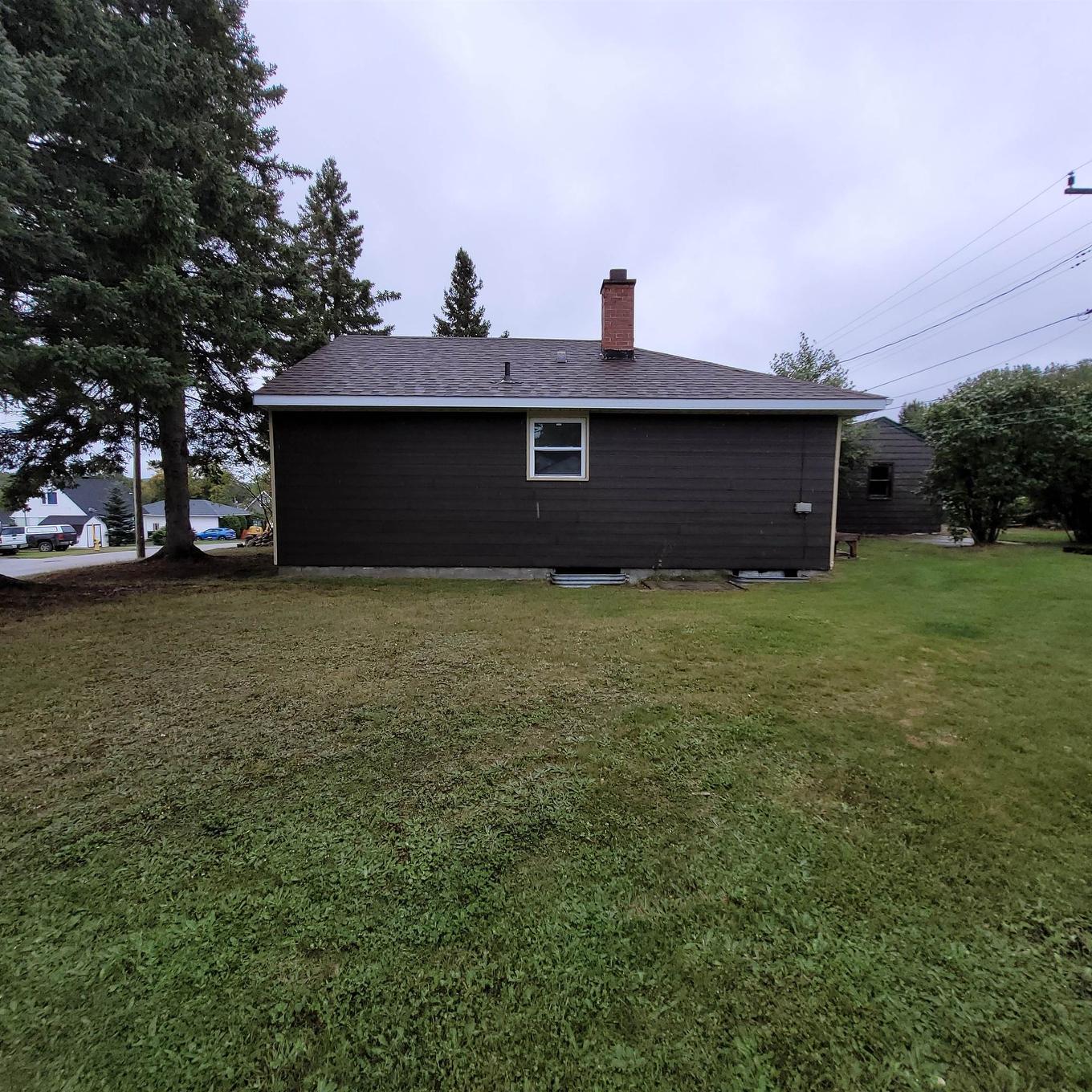 22 & 24 Mona Drive, Manitouwadge, ON - Outdoor