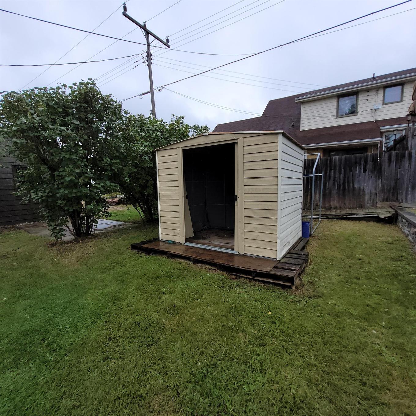 22 & 24 Mona Drive, Manitouwadge, ON - Outdoor