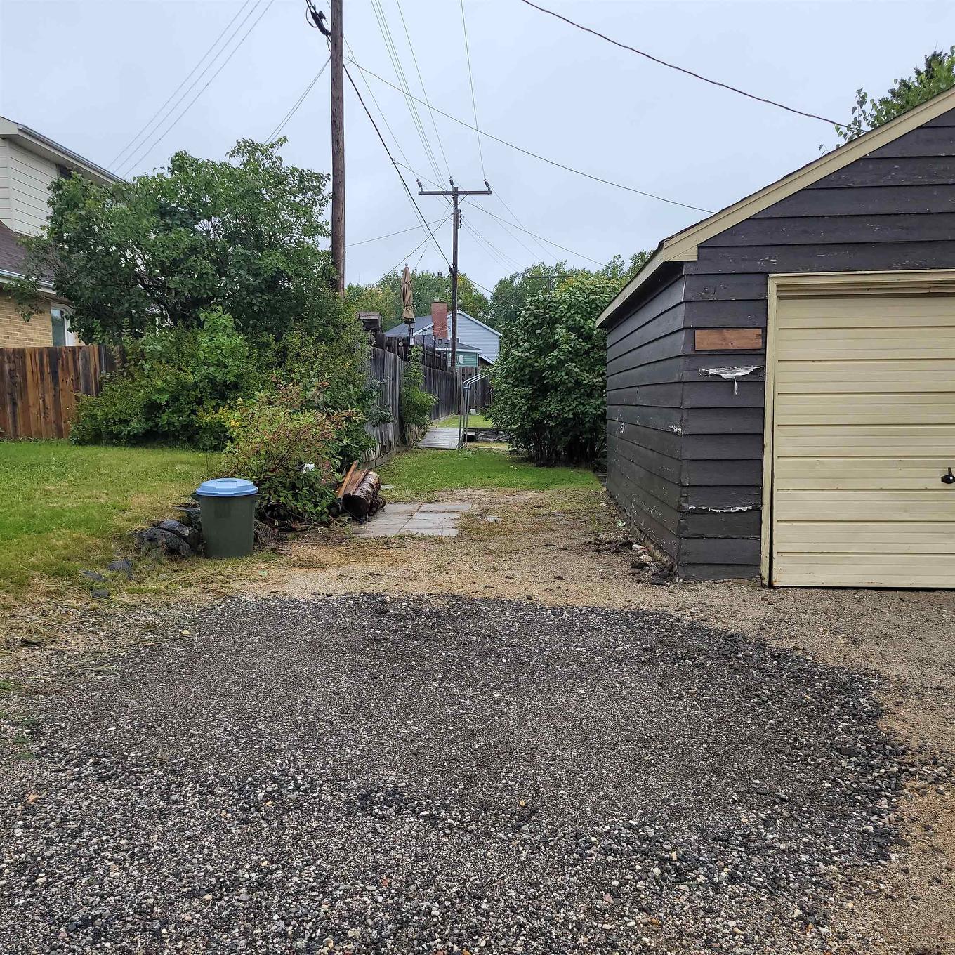 22 & 24 Mona Drive, Manitouwadge, ON - Outdoor