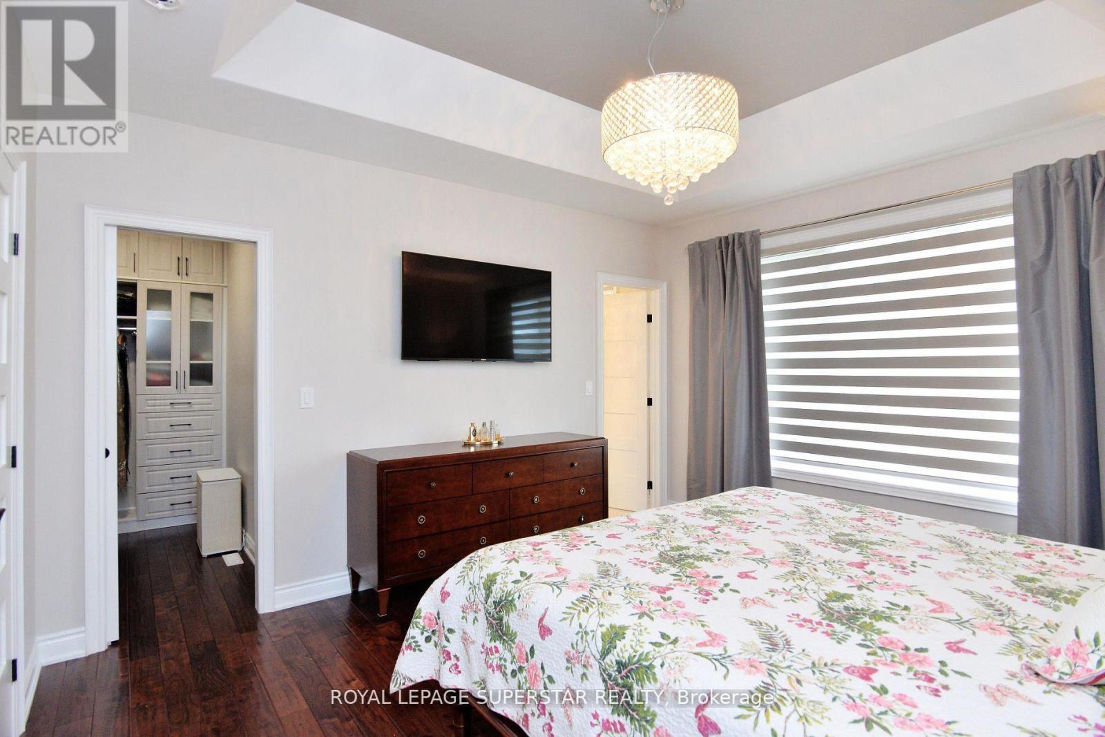 9 Black Creek Trail, Springwater, ON - Indoor Photo Showing Bedroom