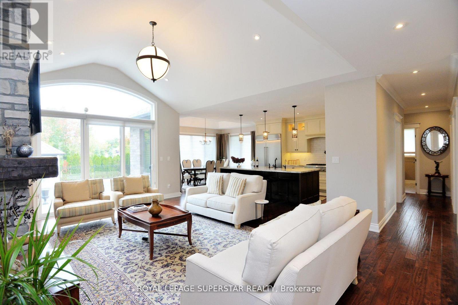 9 Black Creek Trail, Springwater, ON - Indoor Photo Showing Living Room