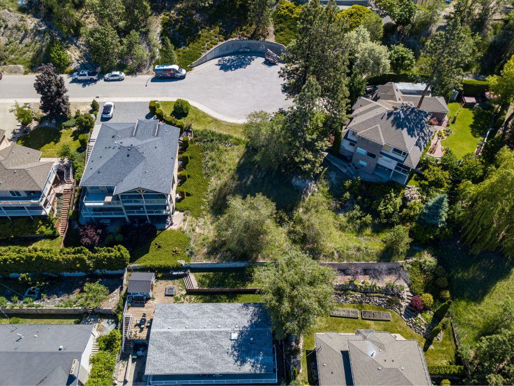 952 Ackerman Court, Kelowna, BC - Outdoor With View
