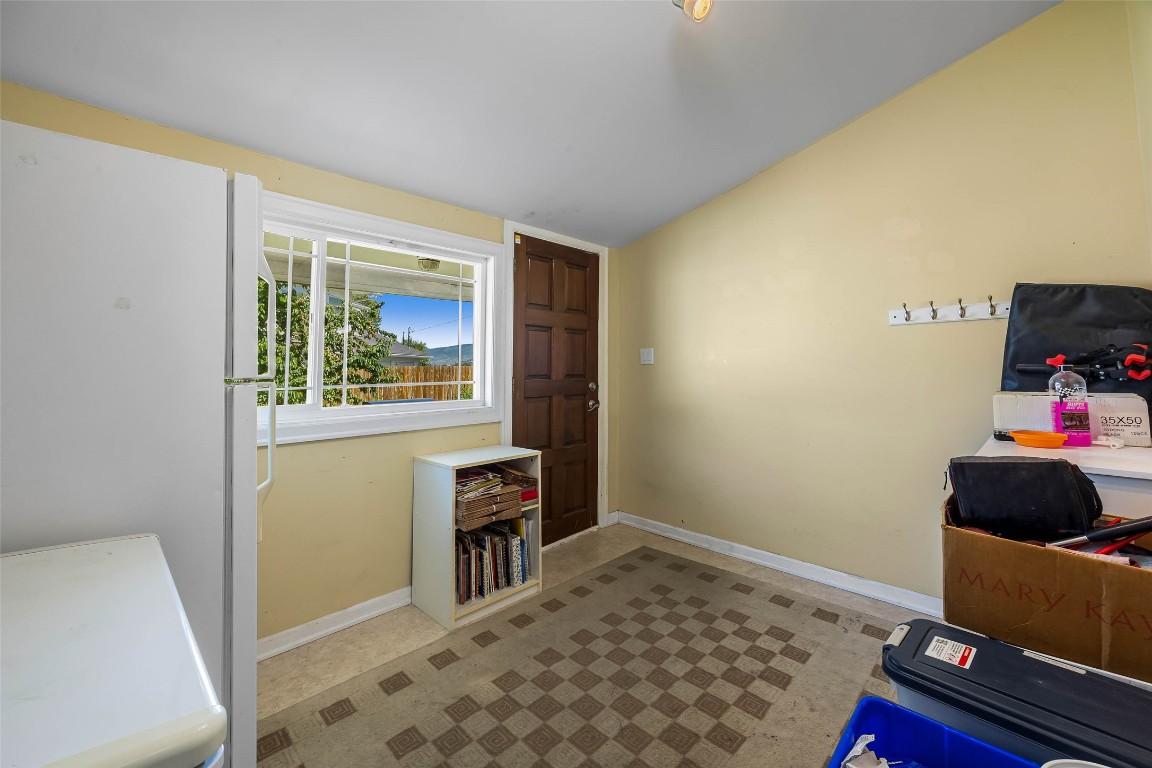 755 Crestline Street, Kamloops, BC - Indoor