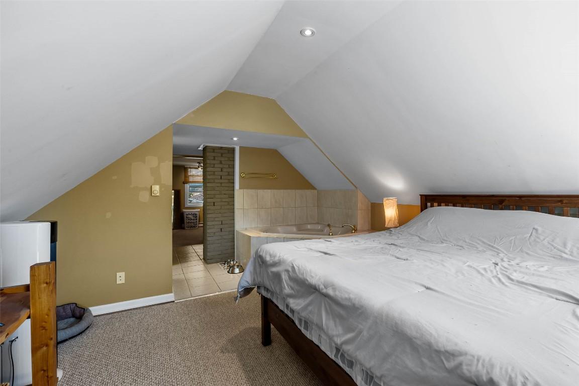 755 Crestline Street, Kamloops, BC - Indoor Photo Showing Bedroom