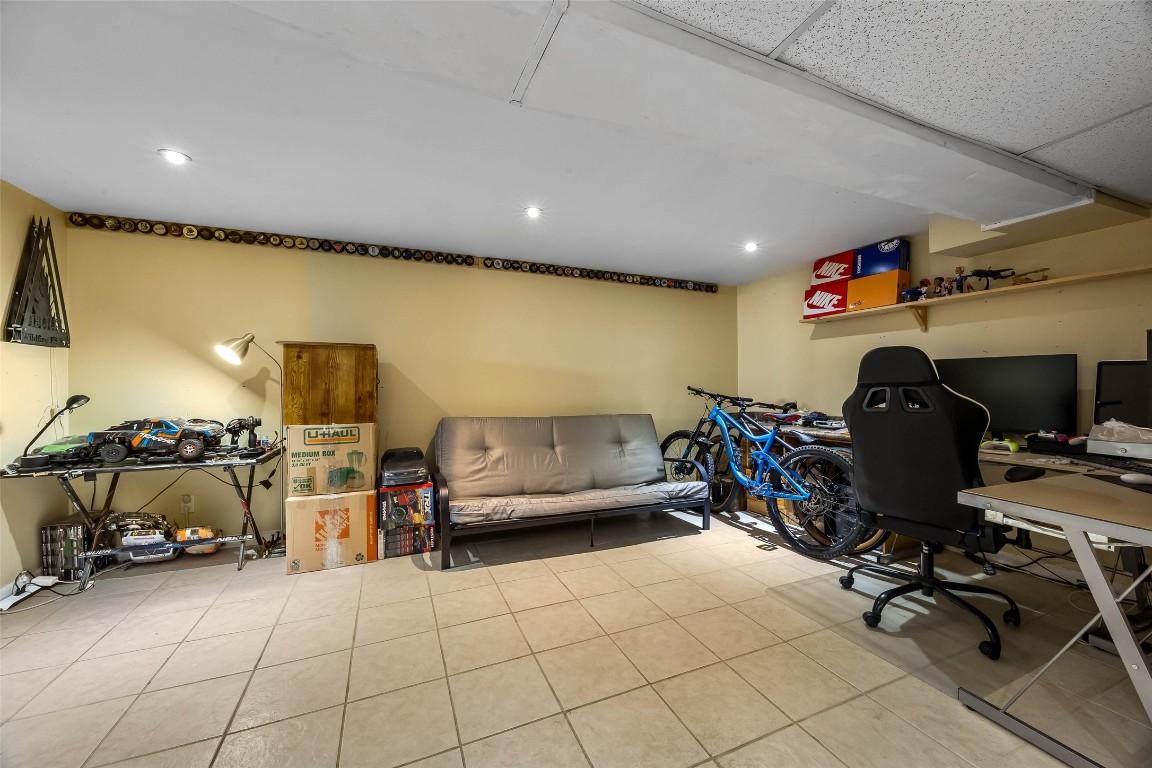 755 Crestline Street, Kamloops, BC - Indoor