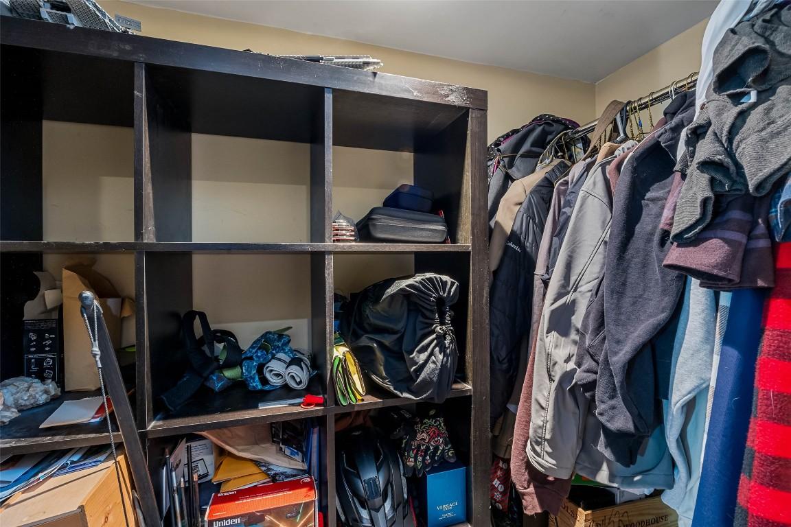 755 Crestline Street, Kamloops, BC - Indoor With Storage