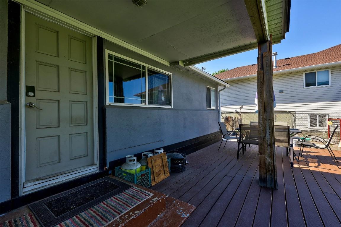 755 Crestline Street, Kamloops, BC - Outdoor With Deck Patio Veranda With Exterior