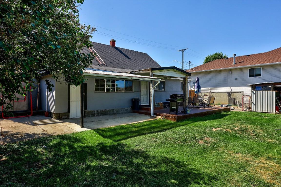 755 Crestline Street, Kamloops, BC - Outdoor With Deck Patio Veranda