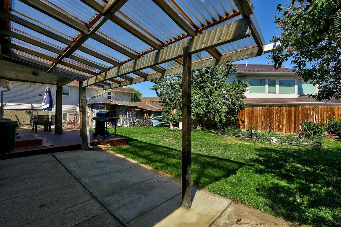 755 Crestline Street, Kamloops, BC - Outdoor