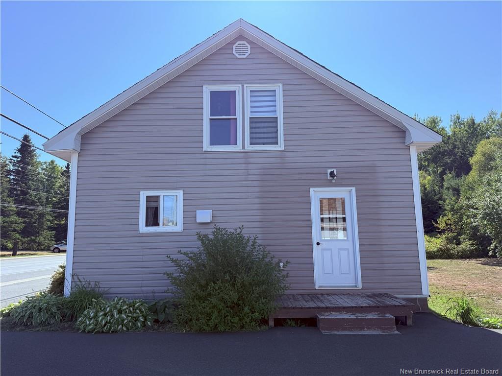 345 1Ere Rue, Shippagan, NB