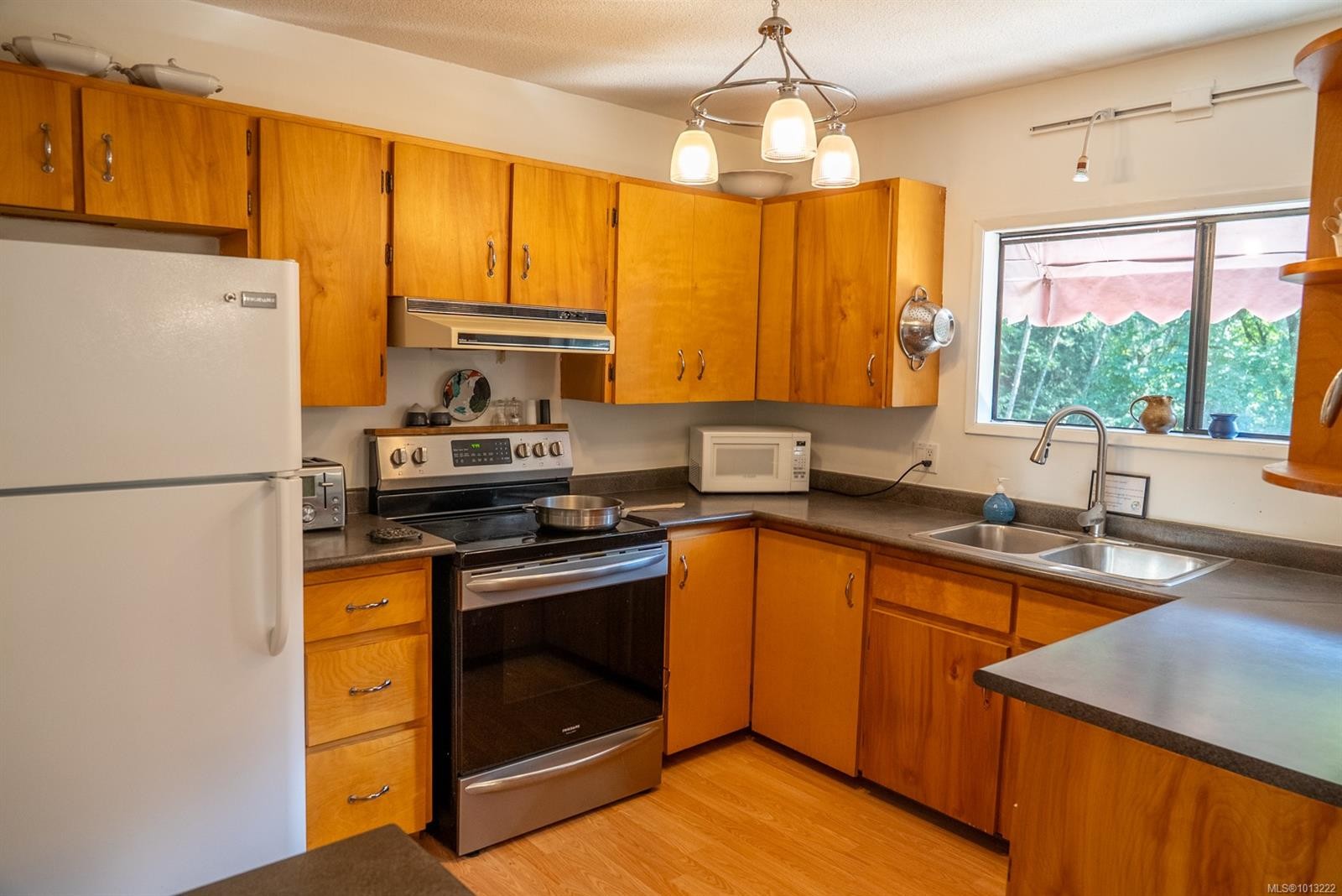 4609 Sailor Rd, Pender Island, BC