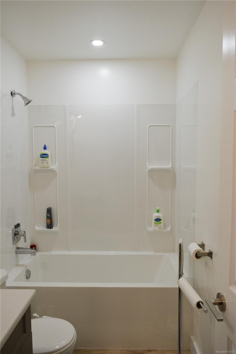 630 Dogwood Dr, Gold River, BC