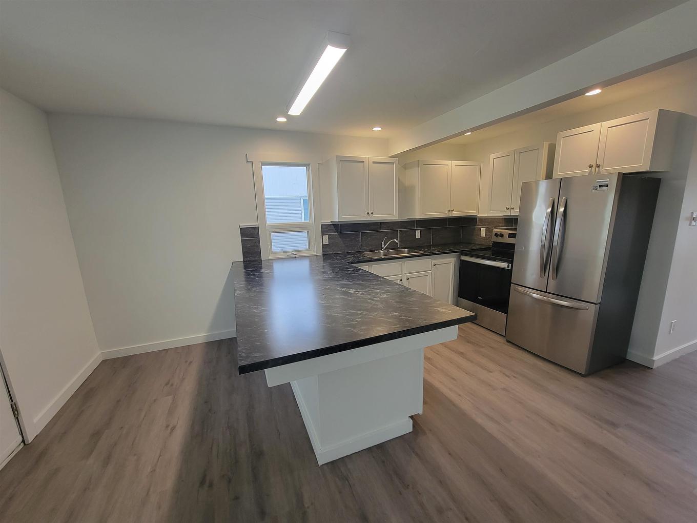 613 Third Street W, Fort Frances, ON - Indoor Photo Showing Kitchen