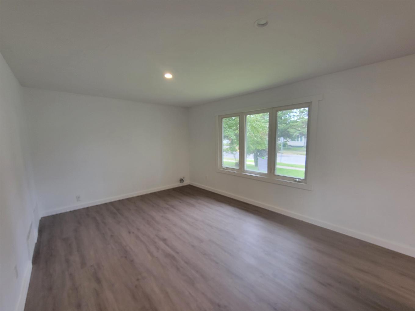 613 Third Street W, Fort Frances, ON - Indoor Photo Showing Other Room