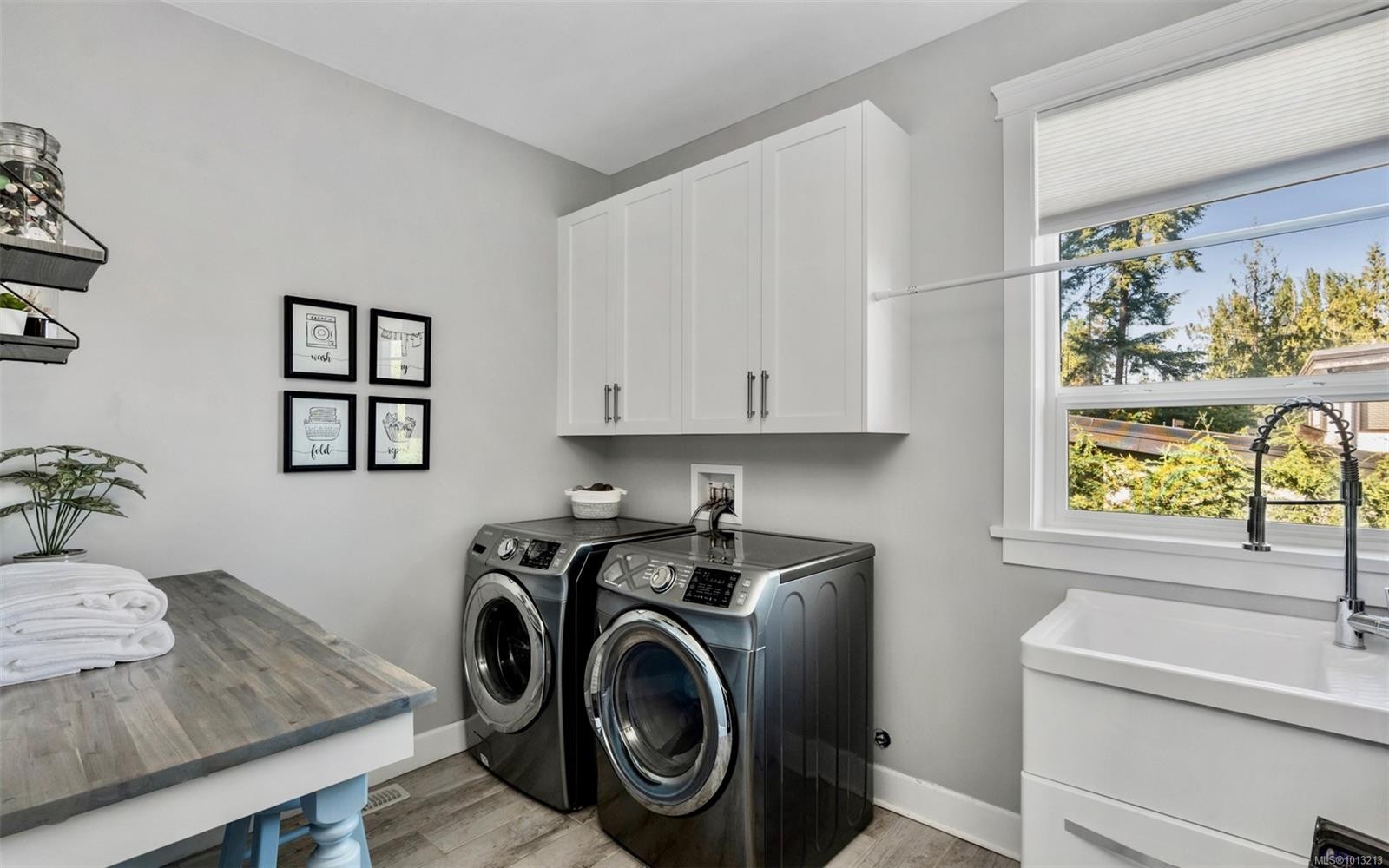 856 Hayden Pl, Mill Bay, BC