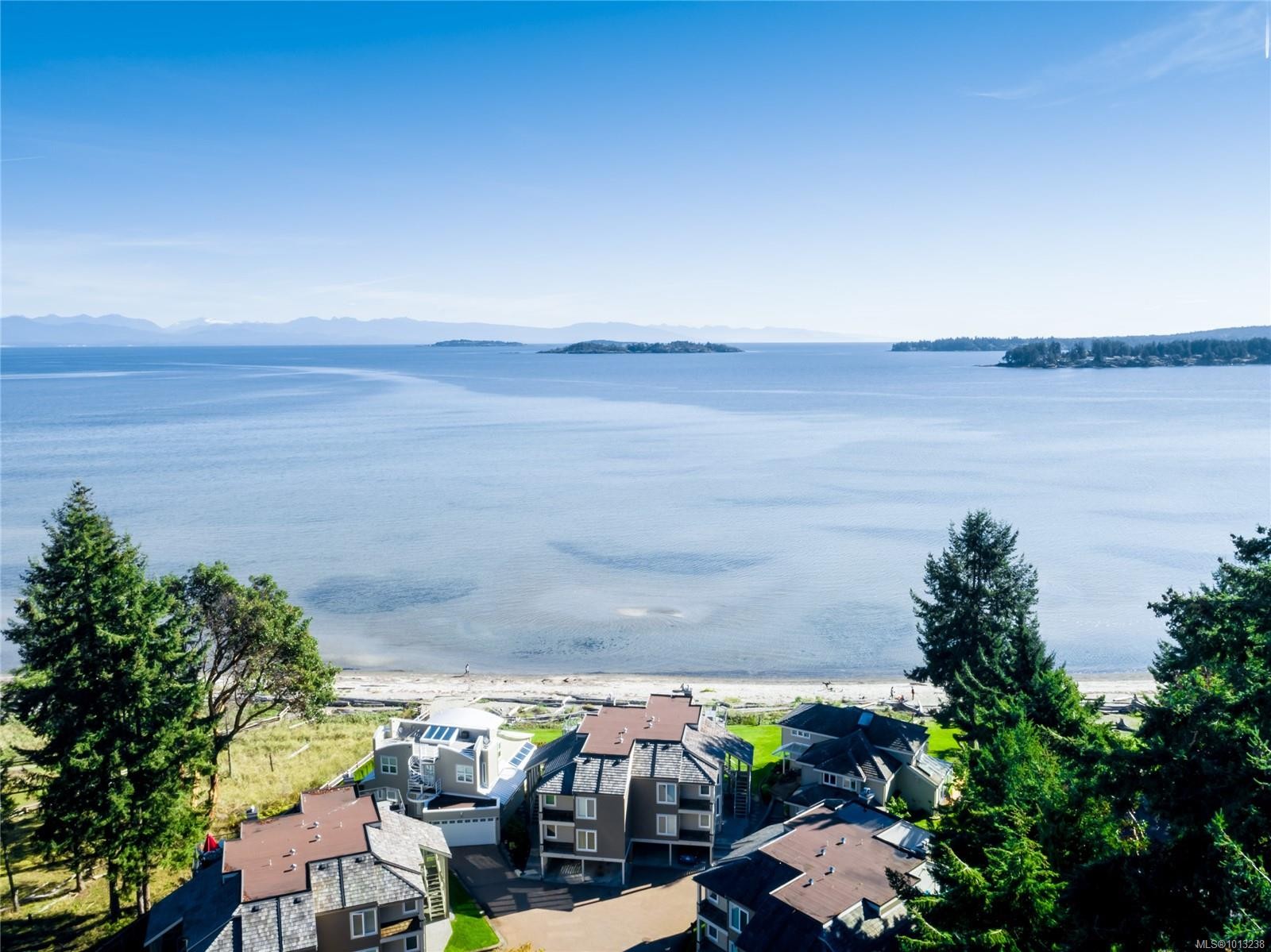 32-1059 Tanglewood Pl, Parksville, BC - Outdoor With Body Of Water With View