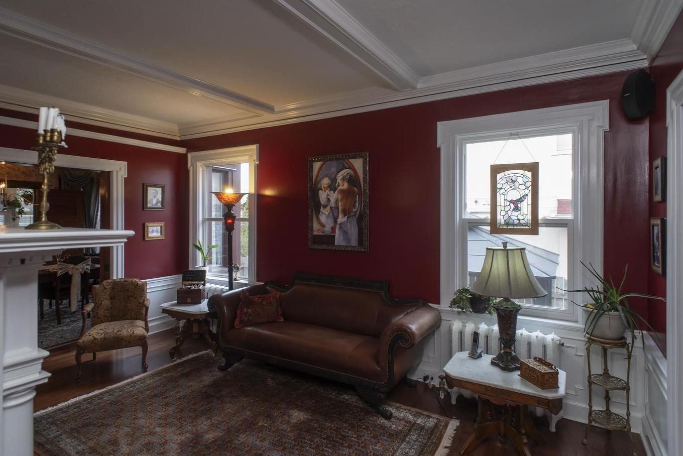 338 Catherine Street, Thunder Bay, ON - Indoor Photo Showing Living Room