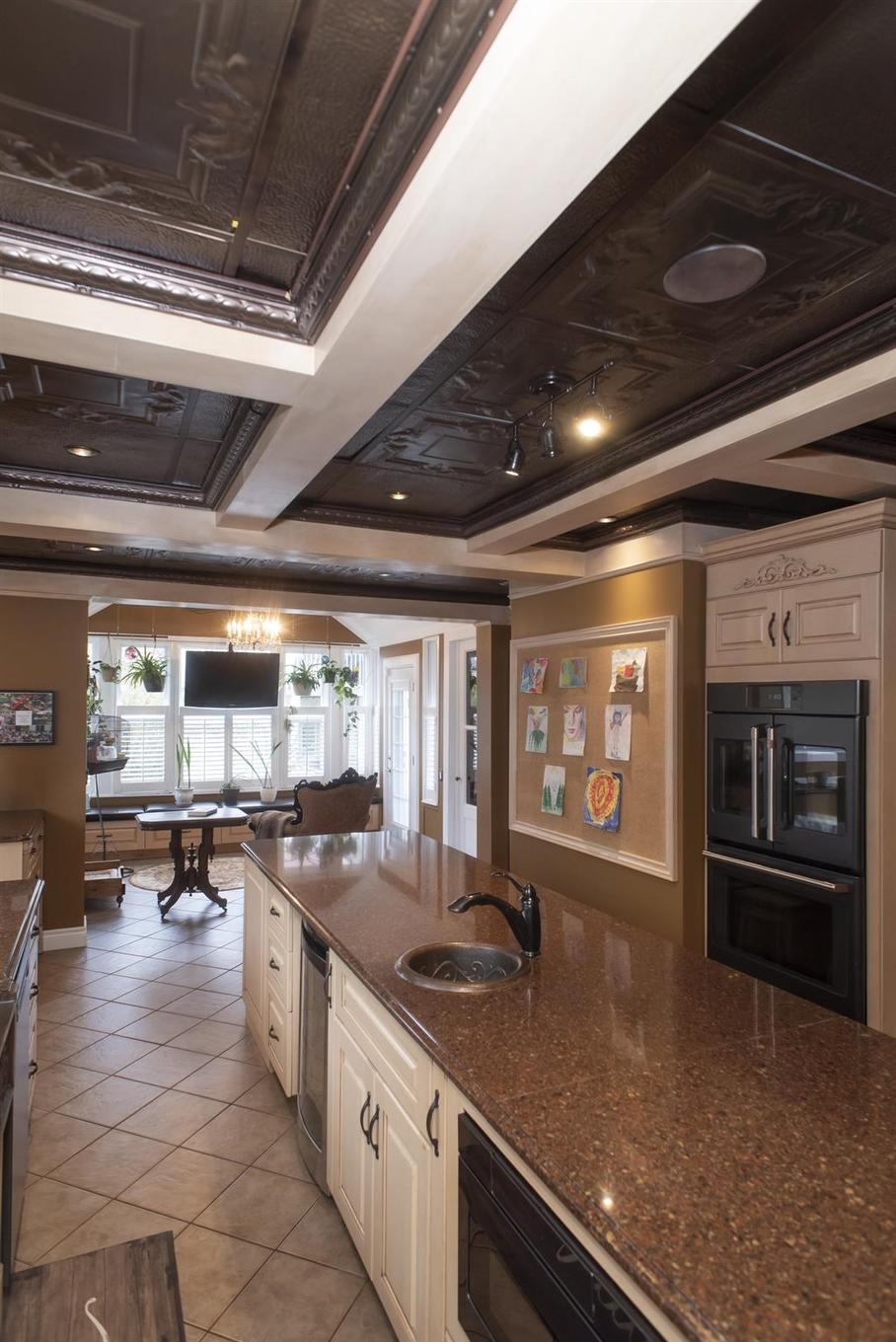 338 Catherine Street, Thunder Bay, ON - Indoor Photo Showing Kitchen