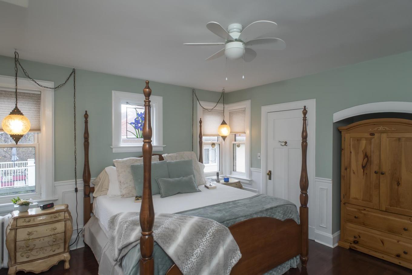 338 Catherine Street, Thunder Bay, ON - Indoor Photo Showing Bedroom