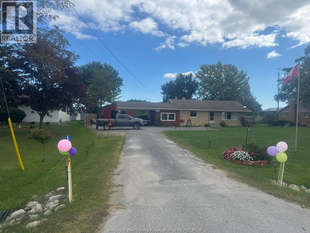 830 Talbot Road, Wheatley, ON - Outdoor