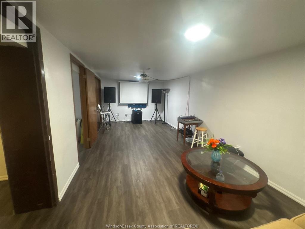 830 Talbot Road, Wheatley, ON - Indoor Photo Showing Other Room