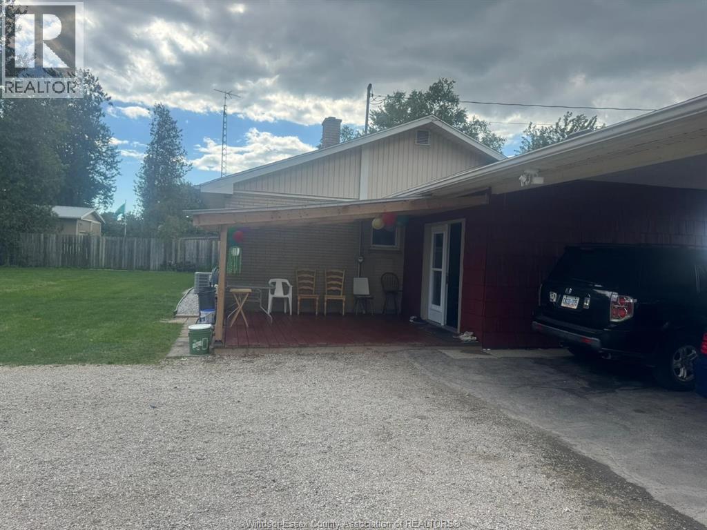 830 Talbot Road, Wheatley, ON - Outdoor