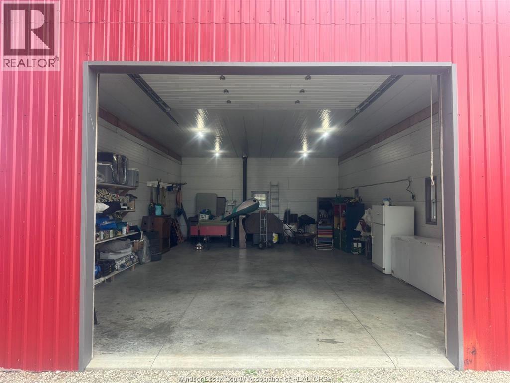 830 Talbot Road, Wheatley, ON - Indoor Photo Showing Garage