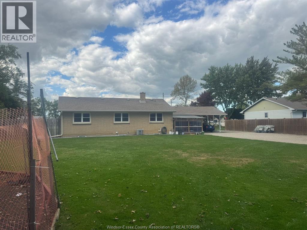 830 Talbot Road, Wheatley, ON - Outdoor