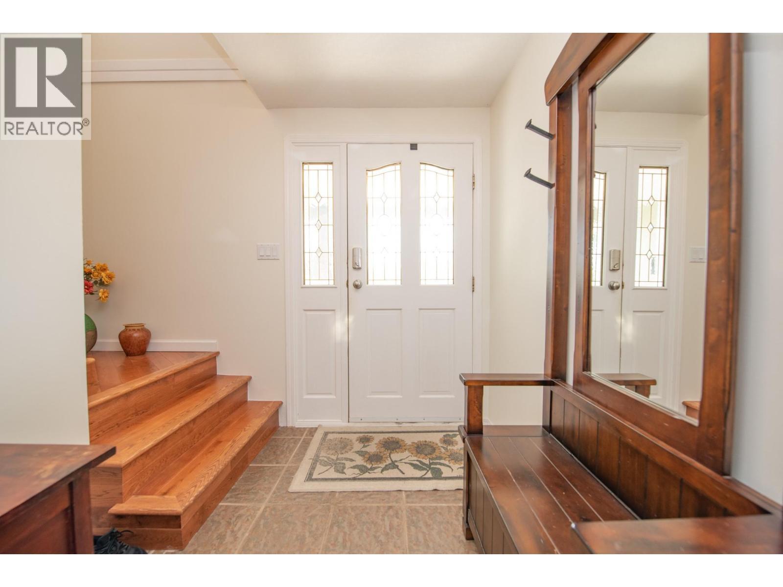 8841 Michael Drive, Coldstream, BC - Indoor Photo Showing Other Room